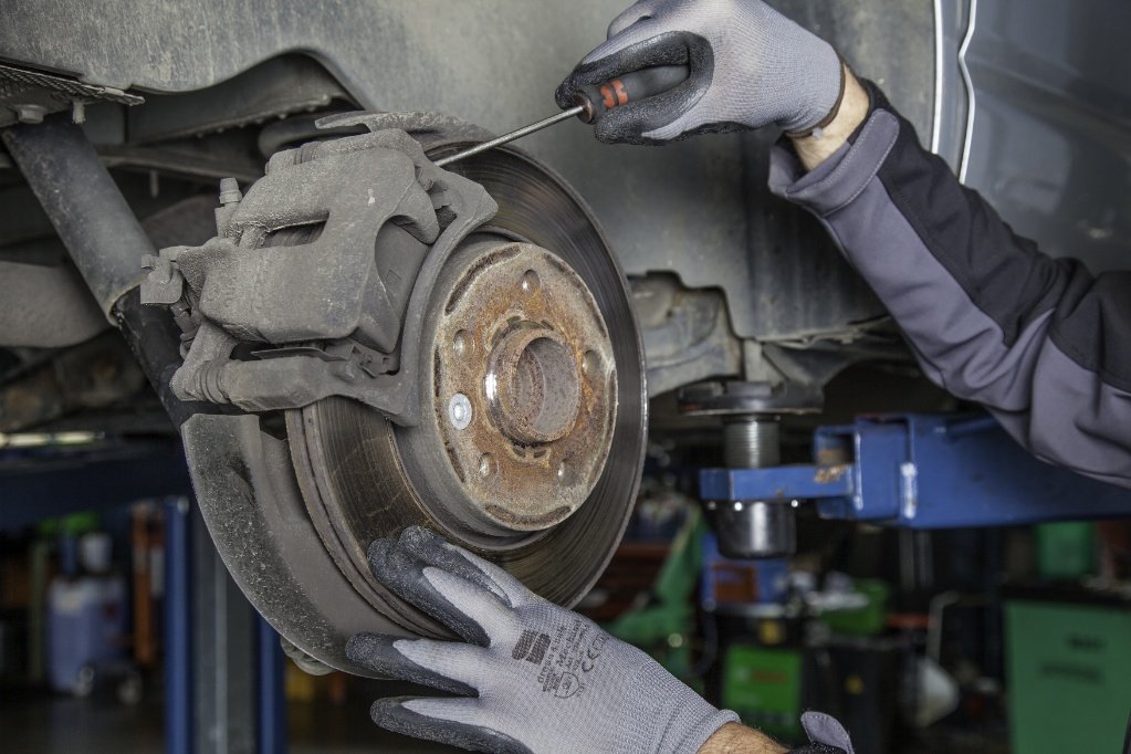 How to Choose a Disc Brake Conversion Kit: A Buyer's Decision Guide