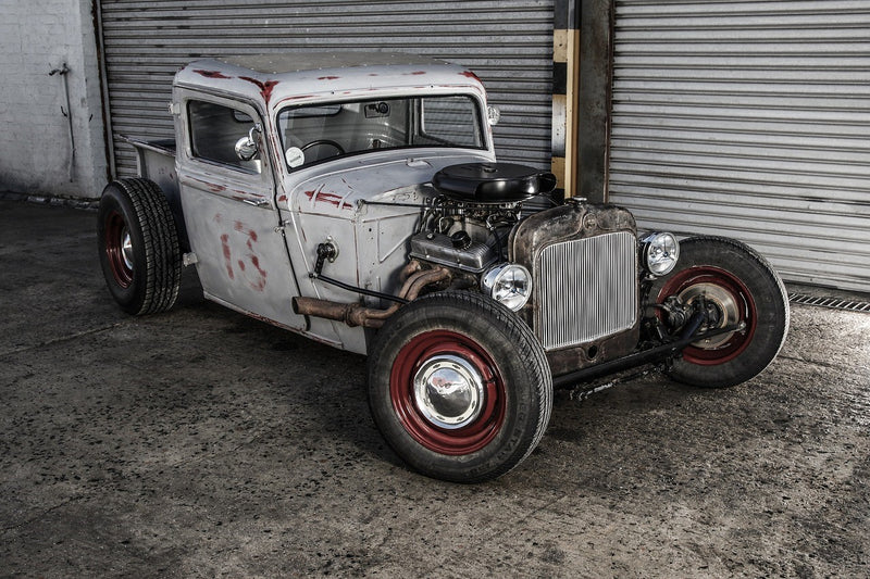 Rat Rods vs. Traditional Hot Rods: A Tale of Two Customs