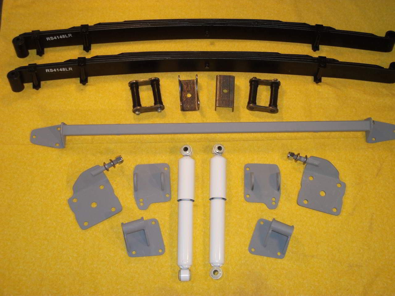 1937-39 Chevy Car Bolt-On Parallel Rear Leaf Spring Kit - Chassis Engineering